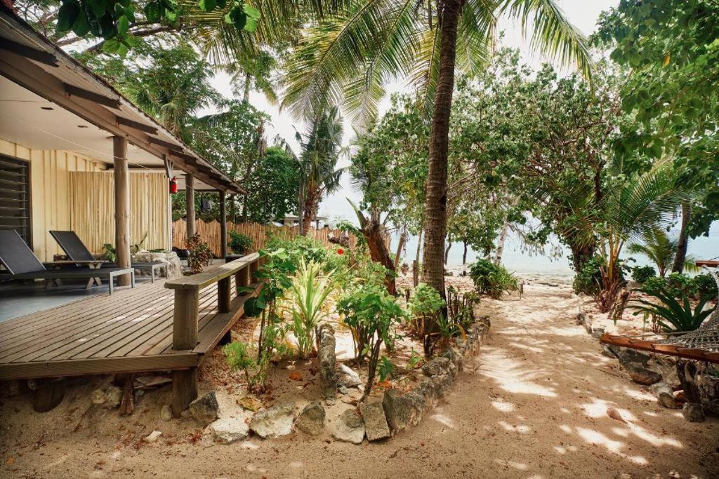 Beachcomber Island Resort Room photo
